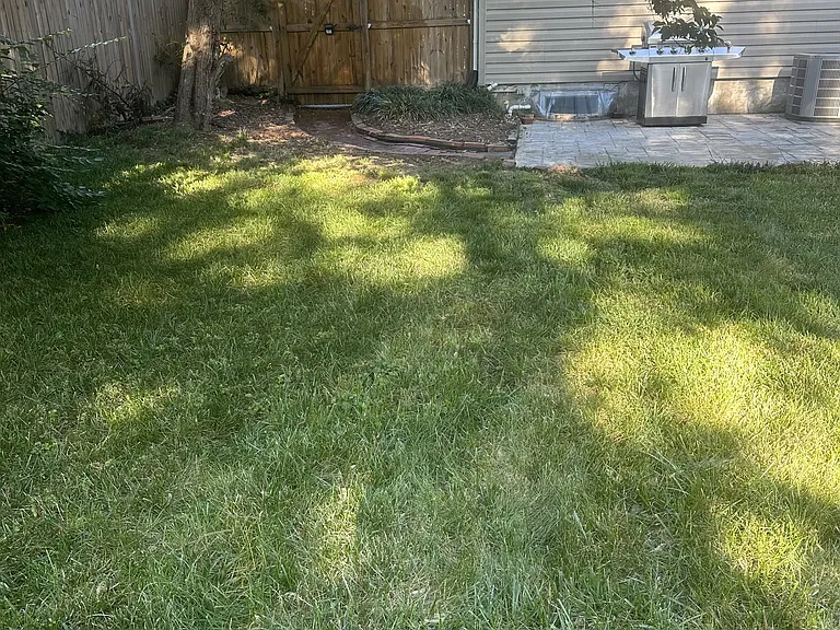 10 N Floyd St — Photo 50