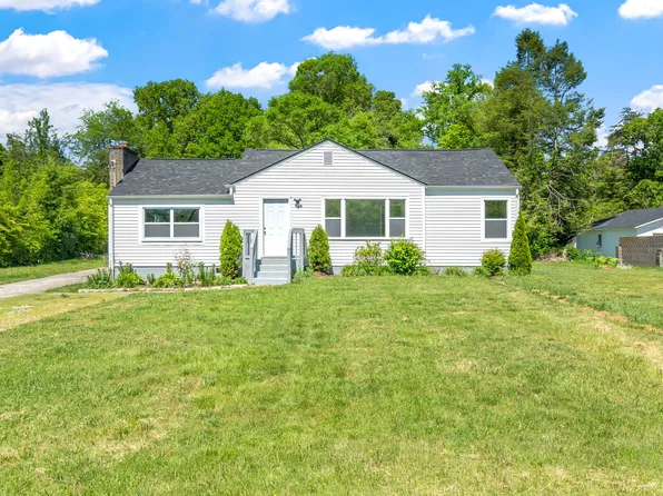 5700 Ridgefield Rd, Knoxville, TN 37912