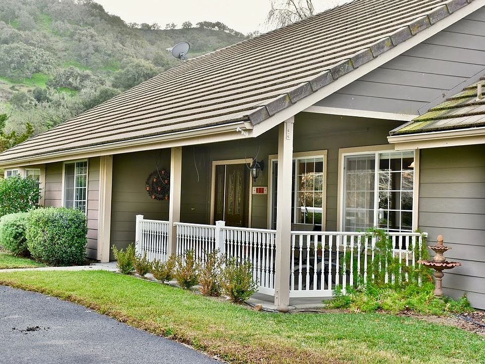 2nd image of 631 Foxen Ln