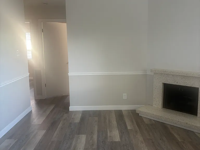 240 E 400 N — Photo 2