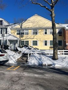 305 Towne House Village, Islandia, NY, 11749