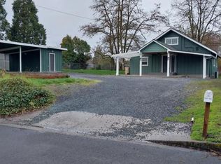 1102 SW Oak St, Grants Pass, OR 97526