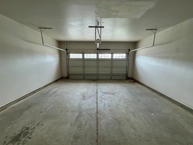 11824 Evanston Ave — Photo 16