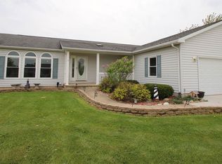 10585 Robin Ln, Plymouth, IN