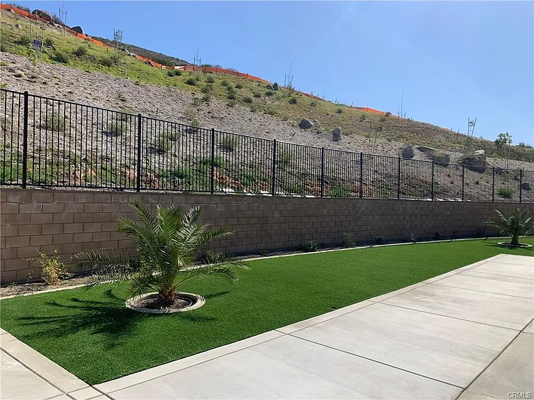 27450 Tyrrhenian Dr — Photo 31