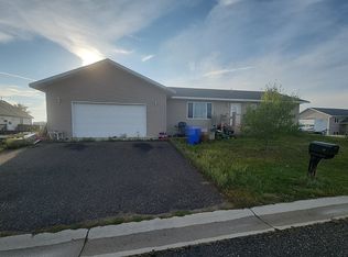 925 Red Willow Dr, Frazee, MN 56544