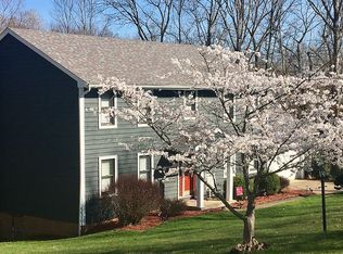 151 Granada Cir, Parkersburg, WV 26104