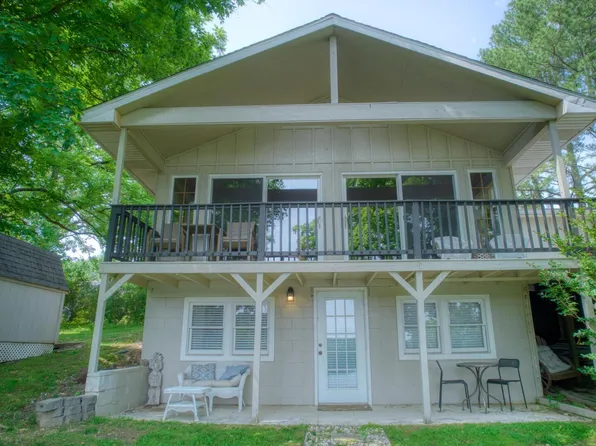 1150 Lakeview Dr, Creal Springs, IL 62922