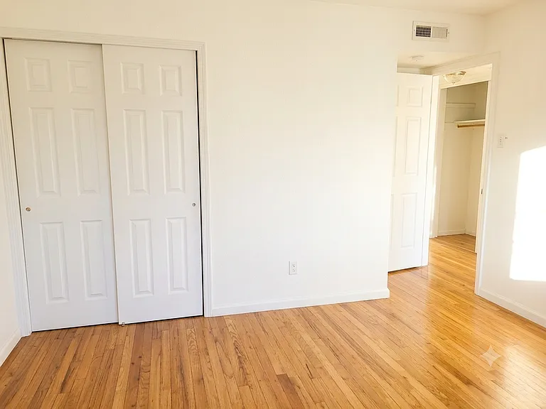 3845 Marietta Dr E — Photo 6