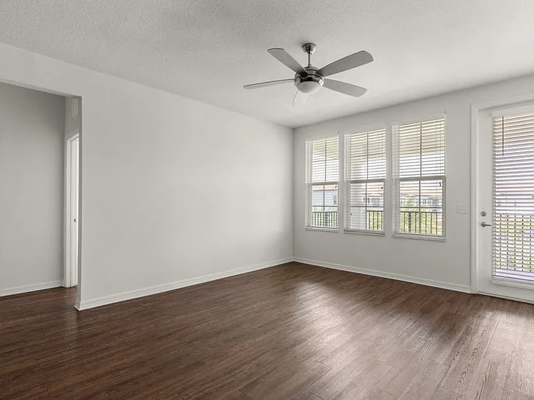 Park Place at Maguire Apartments — Photo 9