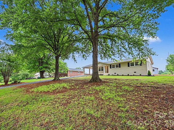 4th image of 24454 Dillon Rd