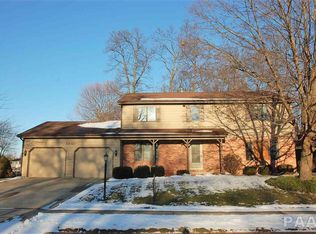 3545 W Chartwell Rd, Peoria, IL 61614