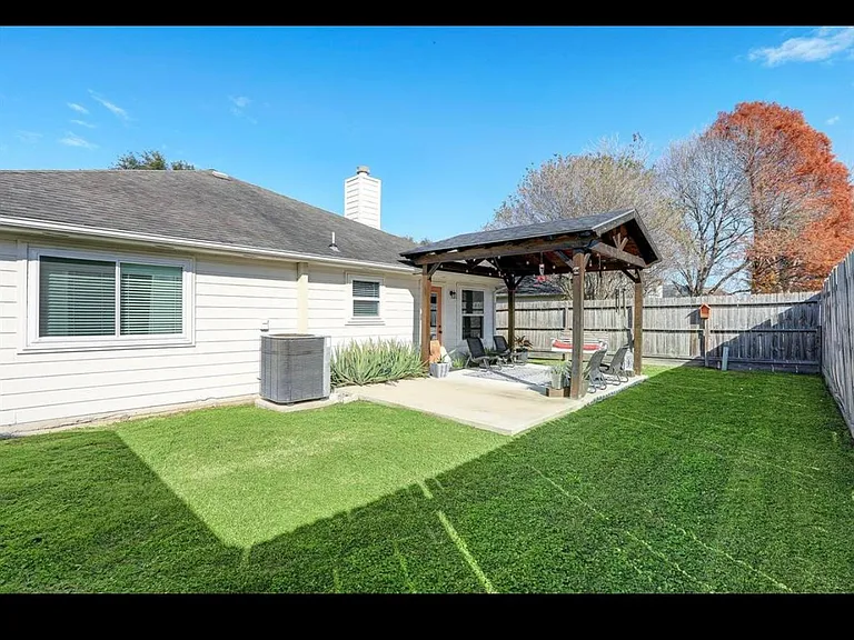 4508 Stonebridge Dr — Photo 24