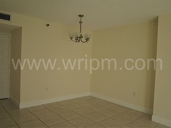 3rd image of 6061 Collins Ave APT 20B