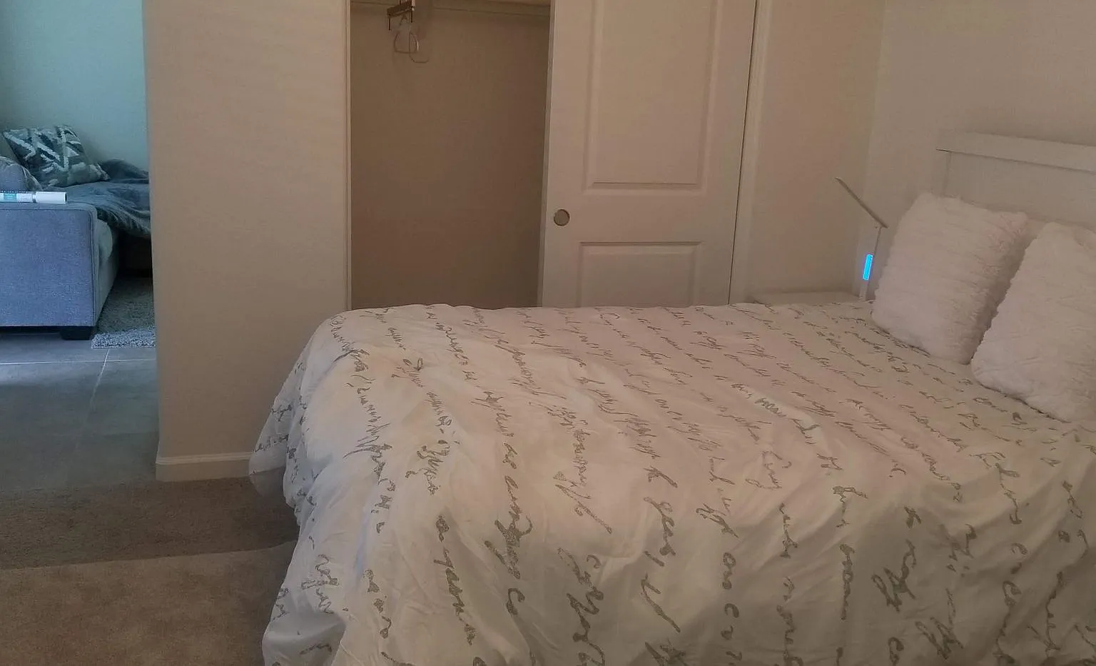 Beautiful Private In-Law Suite Move-In Ready! — Photo 3