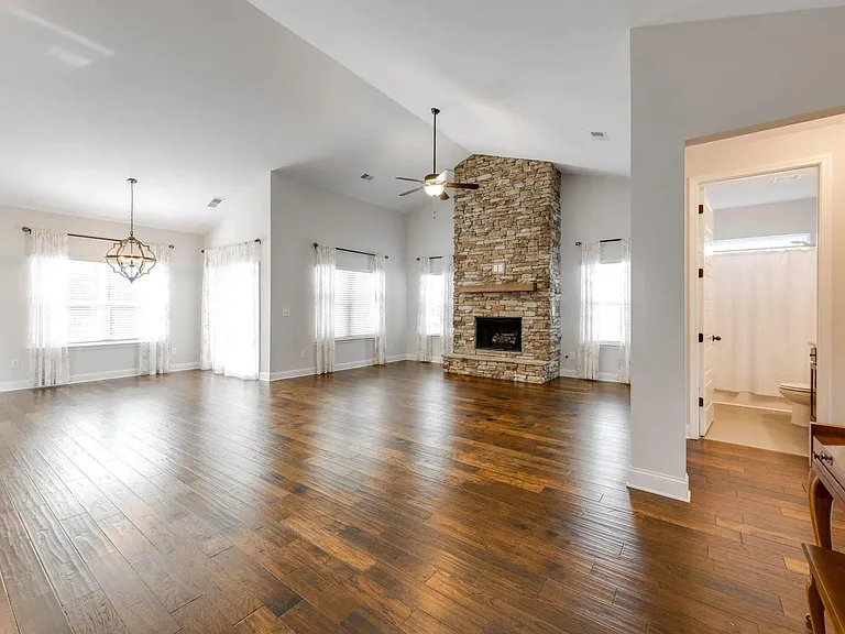 6537 Satjanon Dr — Photo 3