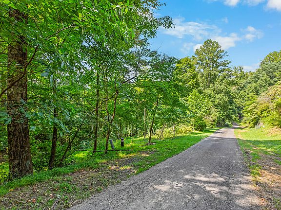 3rd image of Buck Hollar Rd