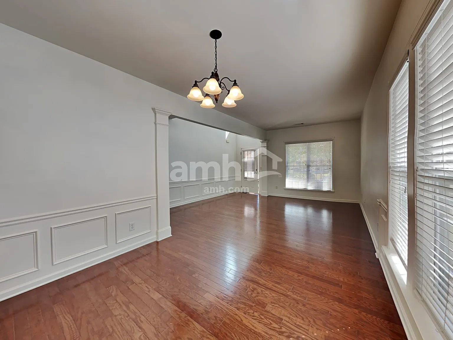 4 bed, 3.0 bath, 2321 sqft, $2,605 — Photo 4