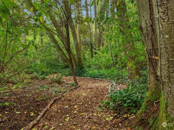 0 NE Manor Lane, Bainbridge Island, WA 98110
