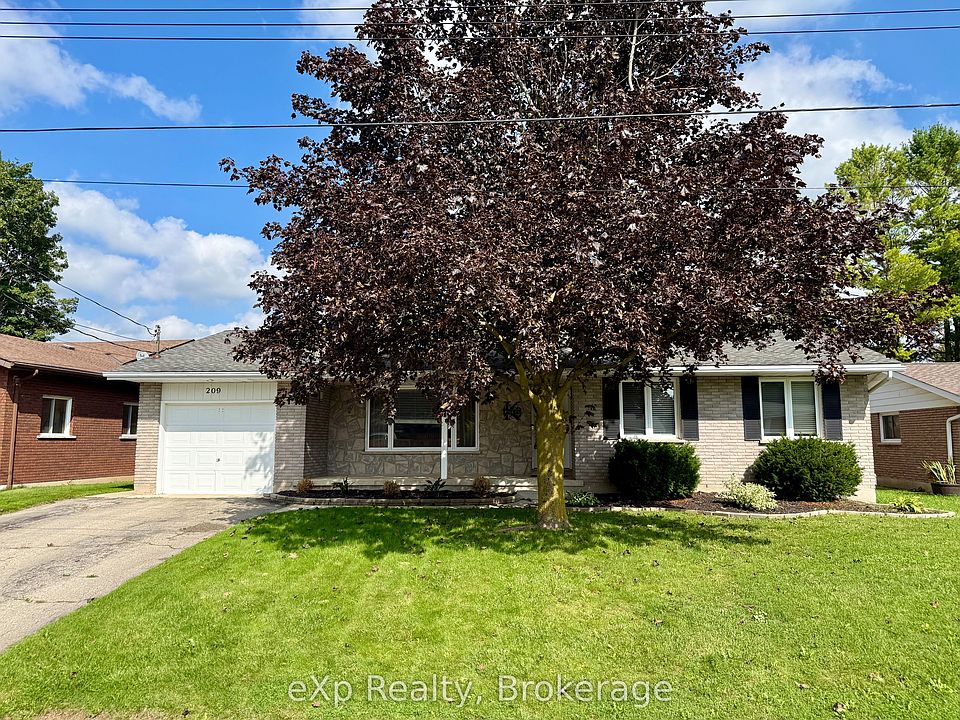 1st image of 209 15th Ave