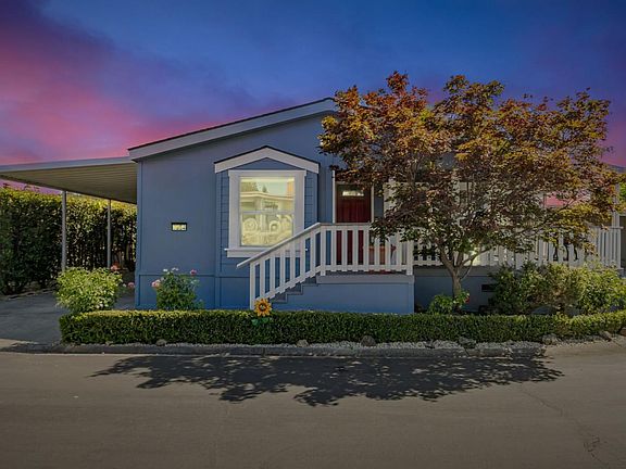 2nd image of 854 Villa Teresa Way #854