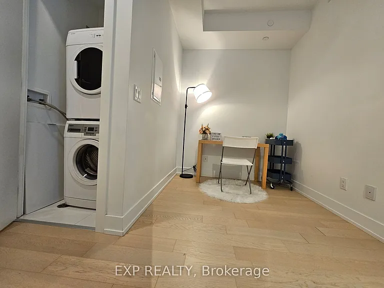 7 Grenville St #1209 — Photo 3