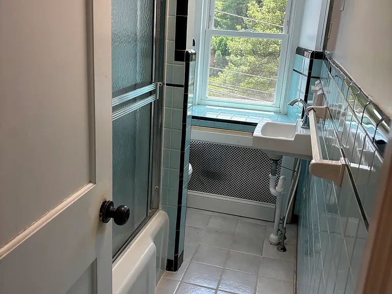 1062 Howellville Rd #2 — Photo 3