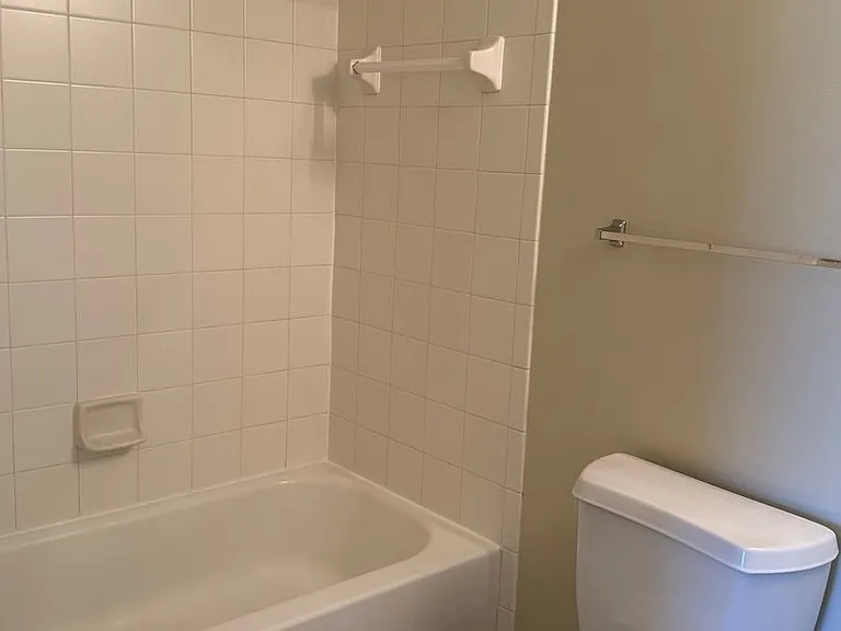 1830-208 Candlewood Ct — Photo 14