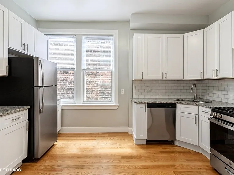 1739 N Damen Ave #3F — Photo 2