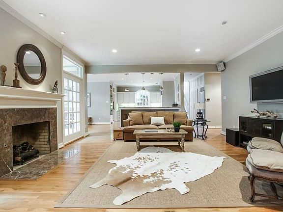 3rd image of 6330 Mimosa Ln