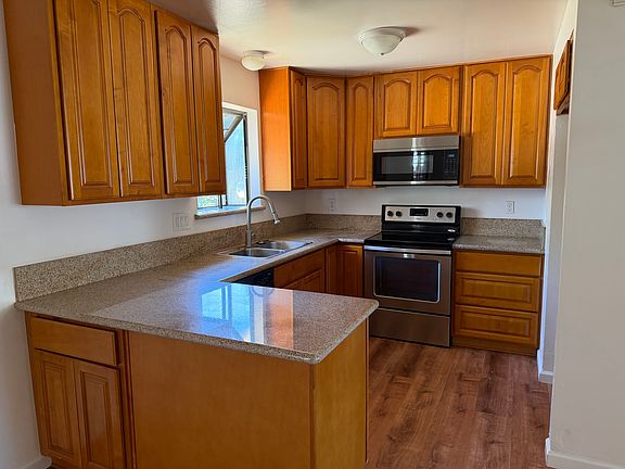 4th image of 2338 La Loma Dr
