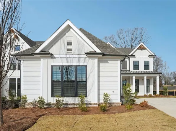 572 Sawnee Village Blvd, Cumming, GA 30040