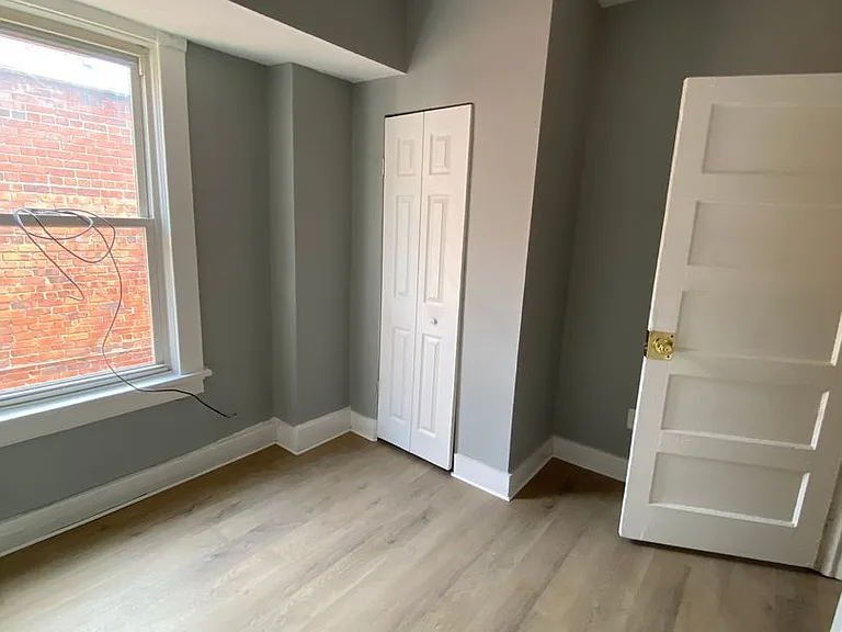 619 N 32nd St — Photo 13