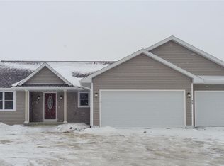 717 Orchard Vw, Evansville, WI 53536