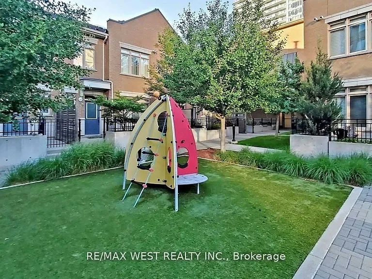 383 Prince Of Wales Dr #129 — Photo 22
