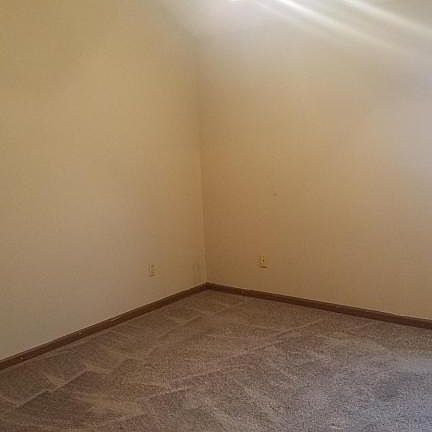 2nd image of 513 NE Knox St APT C