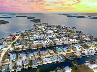 2781 Bruce St, Matlacha, FL 33993