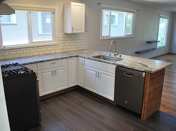 4th image of 309 Juniper St