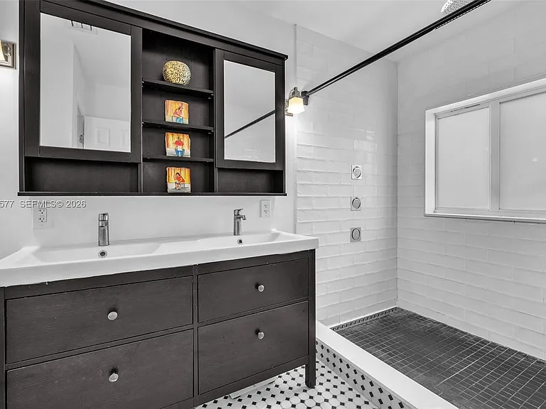 1807 SW 102nd Pl — Photo 34
