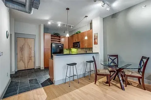 1901 Post Oak Blvd #2402 — Photo 4