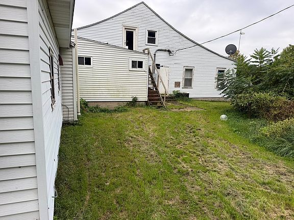 3rd image of 12394 Riverside Dr