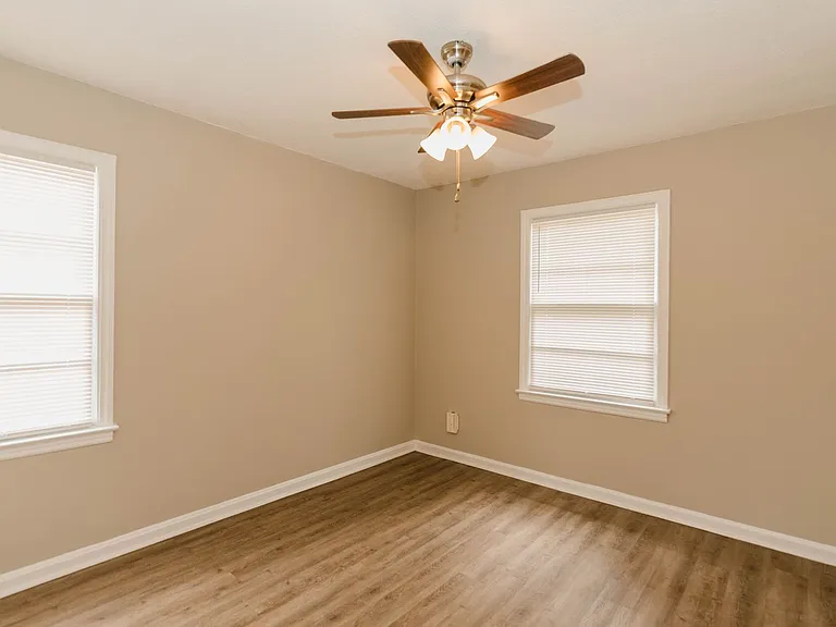 2780 Hall Dr SE — Photo 20