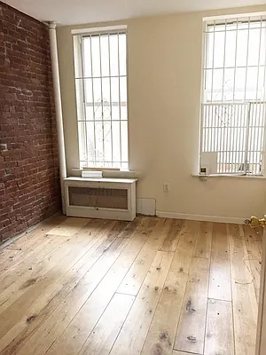 Rented by Manhattan Residential Group | media 9