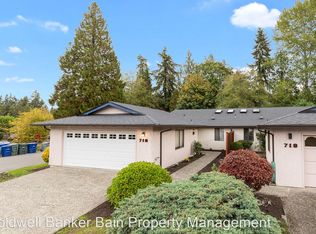 716 142nd Pl SE, Bellevue, WA 98007