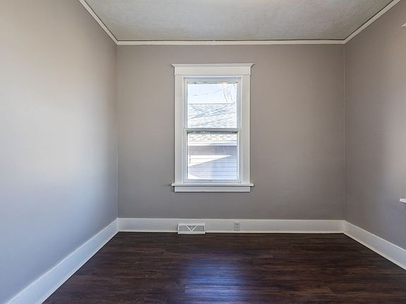 4th image of 4011 Saratoga St