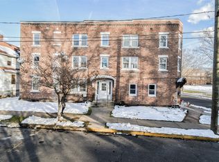 54 Grove St APT 1, Middletown, CT 06457