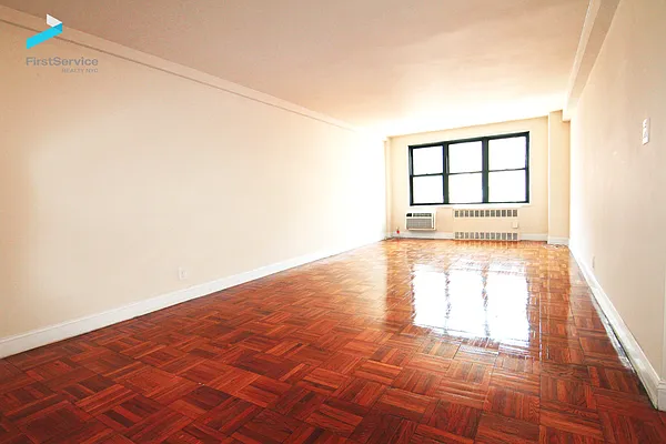 Rented by FirstService Realty (legacy) | media 7