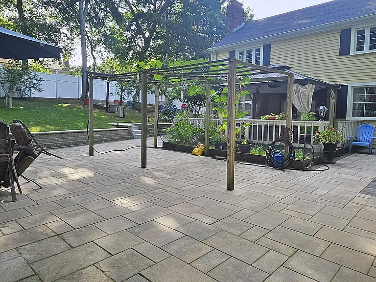 560 Worcester St #1 — Photo 9