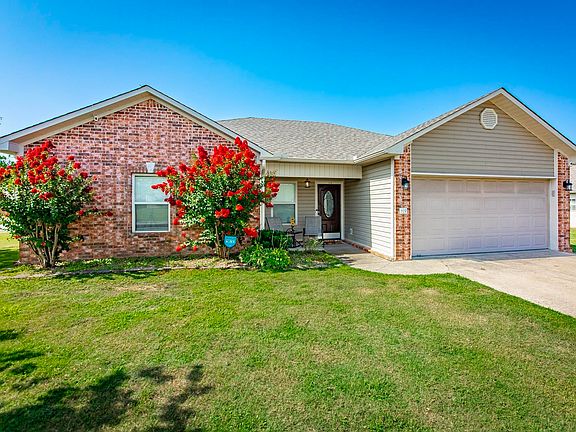 3rd image of 19 Seminole Cir