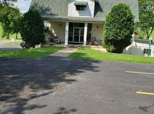 186 Apple Valley Rd #6, Fairmont, WV 26554